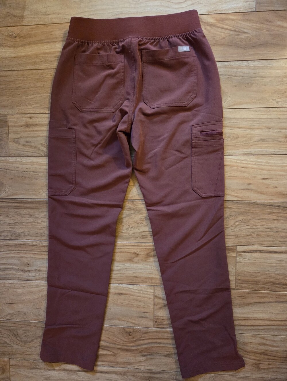 FIGS Yola Yoga Scrub Pants Womens XS Dark Cherry Cargo Drawstring - Picture 8 of 8